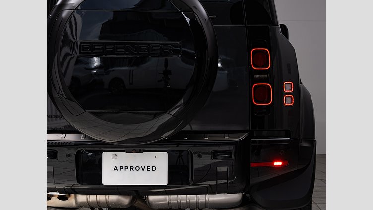 2025 認定中古車 Land Rover Defender 90 カルパチアングレイ D350 ディーゼルマイルドハイブリッド X-Dynamic HSE