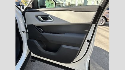 Range Rover Velar 16