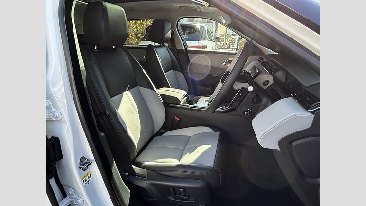 2024 認定中古車 Land Rover Range Rover Velar フジホワイト D200マイルドハイブリッド（ディーゼル） スタンダードホイールベース Dynamic SE