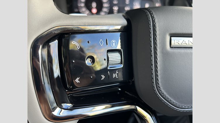 2024 認定中古車 Land Rover Range Rover Velar フジホワイト D200マイルドハイブリッド（ディーゼル） スタンダードホイールベース Dynamic SE