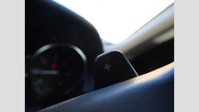 2018 認定中古車 Land Rover Range Rover Evoque Fuji White ９AT SE