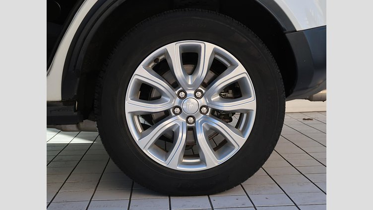 2018 認定中古車 Land Rover Range Rover Evoque Fuji White ９AT SE