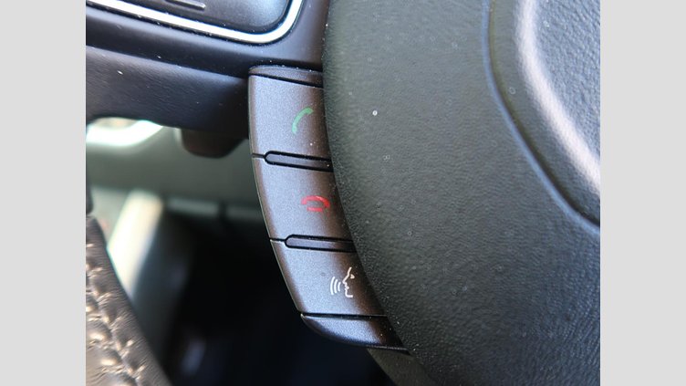 2018 認定中古車 Land Rover Range Rover Evoque Fuji White ９AT SE