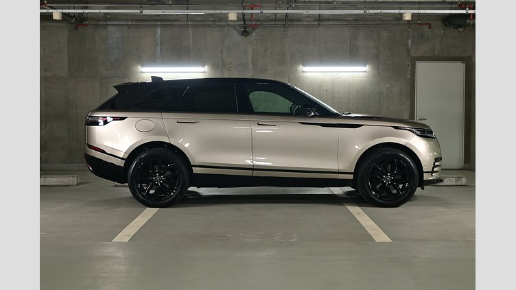 2025 認定中古車 Land Rover Range Rover Velar バトゥミゴールド D200マイルドハイブリッド（ディーゼル） スタンダードホイールベース Dynamic SE