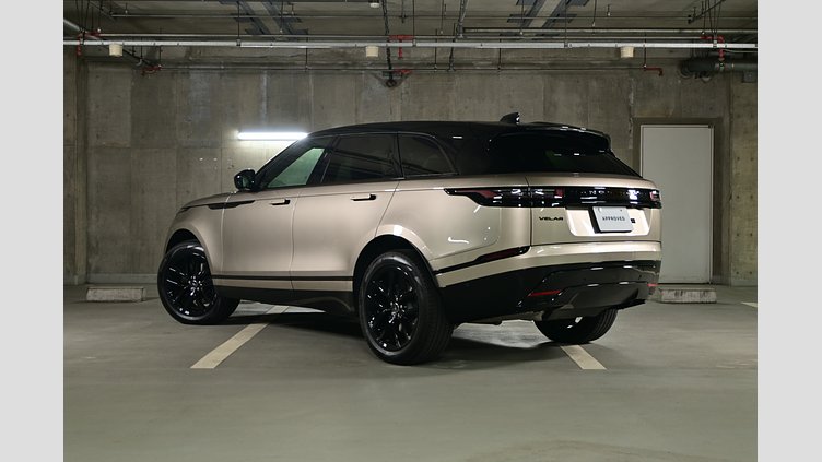 2025 認定中古車 Land Rover Range Rover Velar バトゥミゴールド D200マイルドハイブリッド（ディーゼル） スタンダードホイールベース Dynamic SE