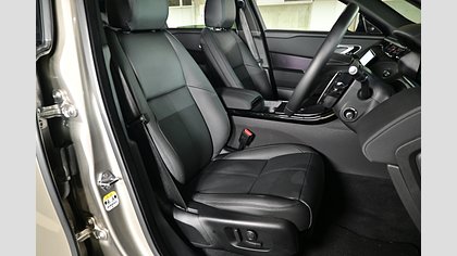 Range Rover Velar 11