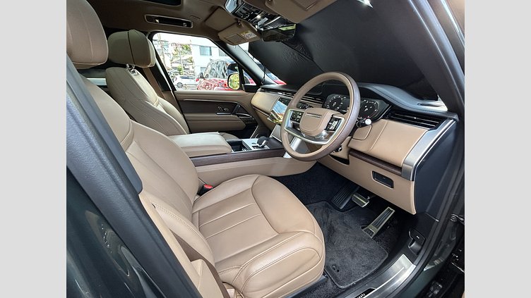 2024 認定中古車 Land Rover Range Rover ベルグレイヴィアグリーン D300 AWD MHEV（AT） スタンダードホイールベース Autobiography
