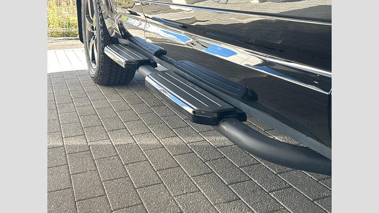 2023 認定中古車 Land Rover Defender 110 カルパチアングレイ D300 AWD（AT） X-DYNAMIC HSE