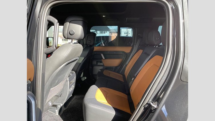 2023 認定中古車 Land Rover Defender 110 カルパチアングレイ D300 AWD（AT） X-DYNAMIC HSE