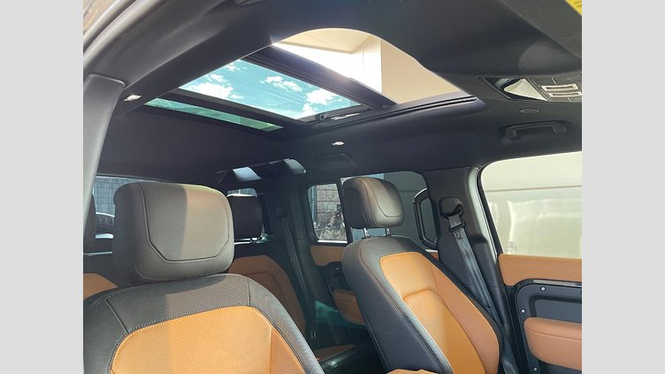 2023 認定中古車 Land Rover Defender 110 カルパチアングレイ D300 AWD（AT） X-DYNAMIC HSE