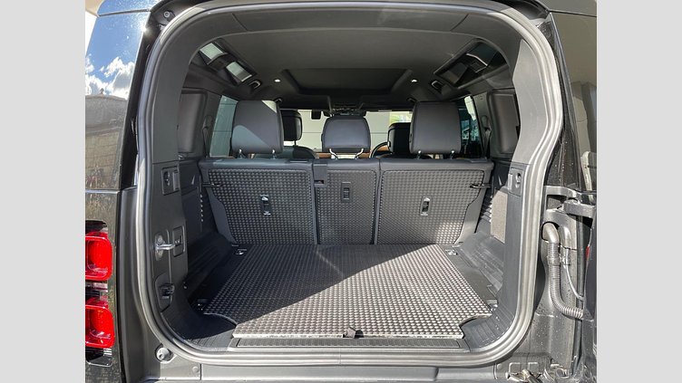 2023 認定中古車 Land Rover Defender 110 カルパチアングレイ D300 AWD（AT） X-DYNAMIC HSE