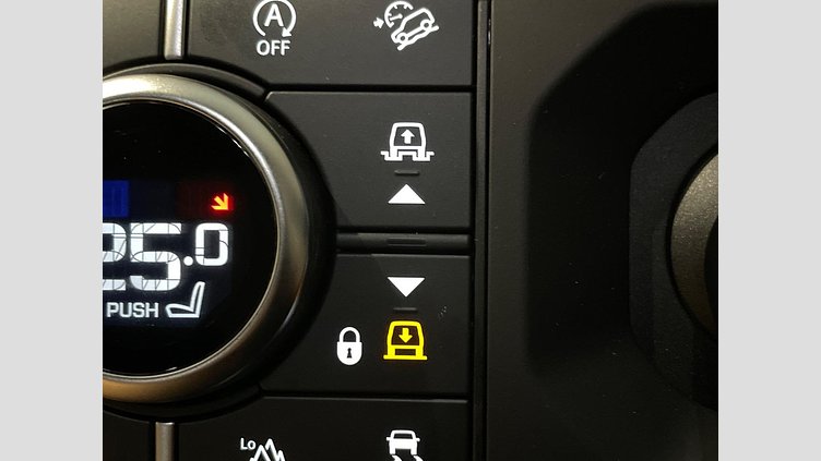 2023 認定中古車 Land Rover Defender 110 カルパチアングレイ D300 AWD（AT） X-DYNAMIC HSE