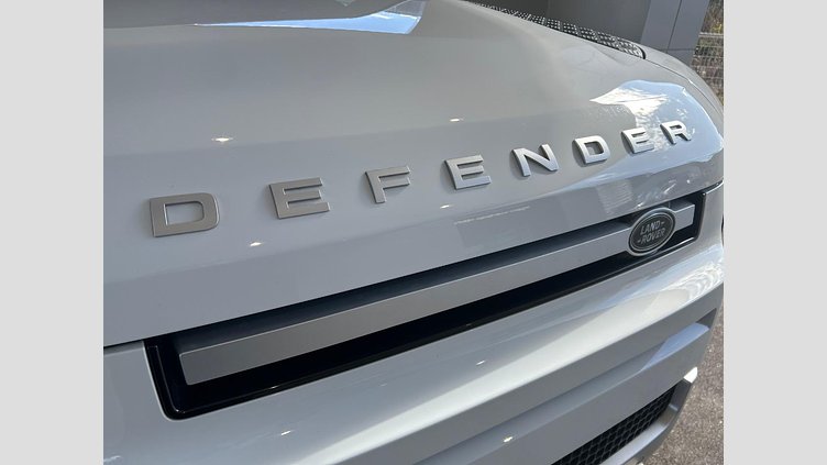 2023 認定中古車 Land Rover Defender 110 フジホワイト D300 AWD（AT） S