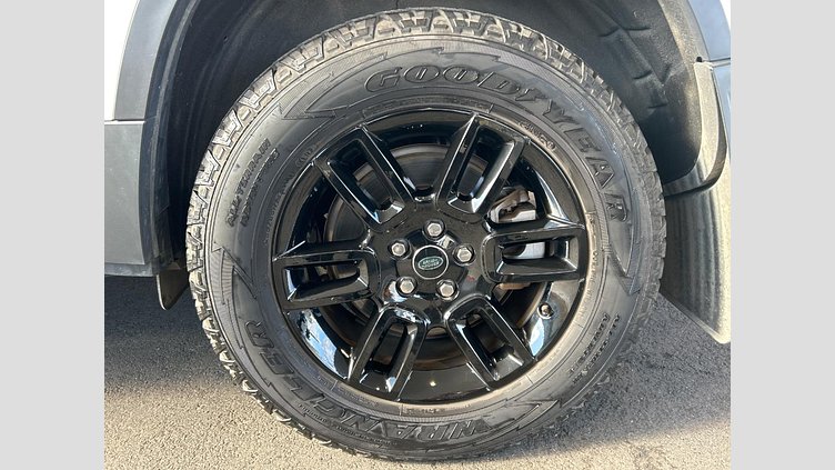 2023 認定中古車 Land Rover Defender 110 フジホワイト D300 AWD（AT） S