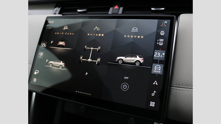 2024 認定中古車 Land Rover Discovery Sport シリコンシルバー D200マイルドハイブリッド（ディーゼル） 標準ホイール DYNAMIC SE