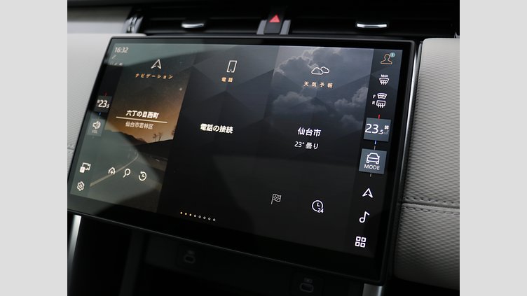 2024 認定中古車 Land Rover Discovery Sport シリコンシルバー D200マイルドハイブリッド（ディーゼル） 標準ホイール DYNAMIC SE