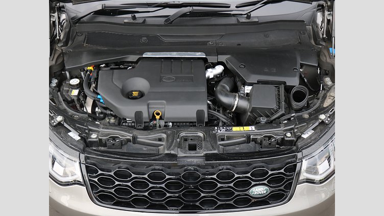 2024 認定中古車 Land Rover Discovery Sport シリコンシルバー D200マイルドハイブリッド（ディーゼル） 標準ホイール DYNAMIC SE