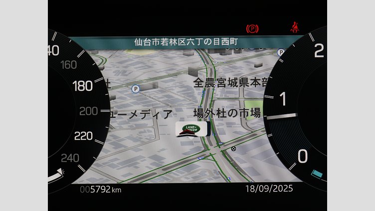 2024 認定中古車 Land Rover Discovery Sport シリコンシルバー D200マイルドハイブリッド（ディーゼル） 標準ホイール DYNAMIC SE