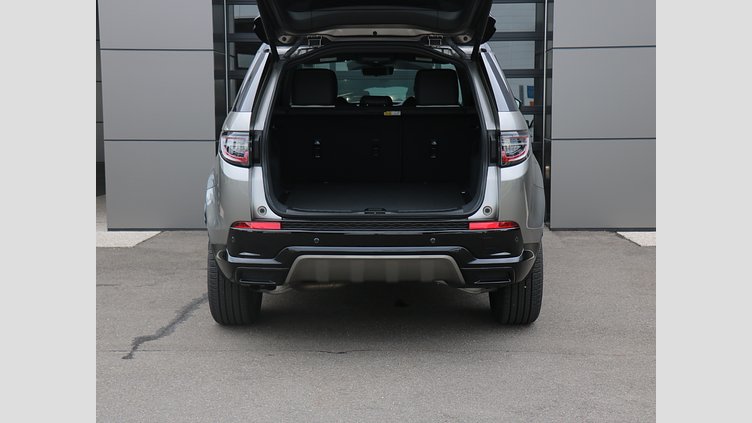 2024 認定中古車 Land Rover Discovery Sport シリコンシルバー D200マイルドハイブリッド（ディーゼル） 標準ホイール DYNAMIC SE