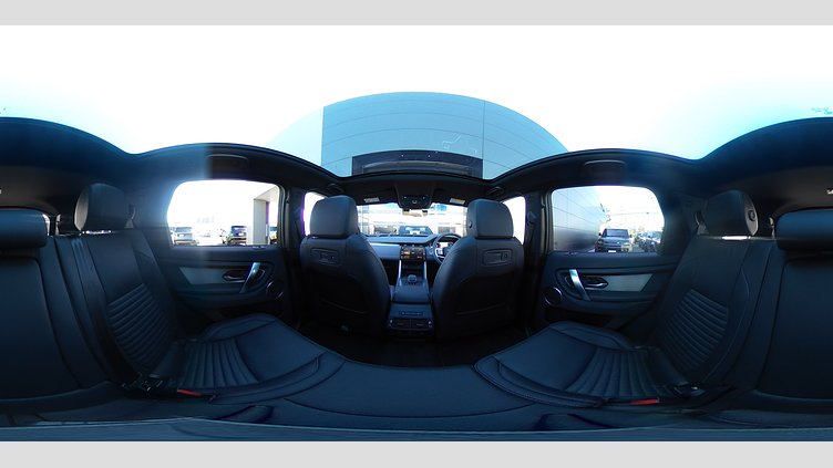 2024 認定中古車 Land Rover Discovery Sport シリコンシルバー D200マイルドハイブリッド（ディーゼル） 標準ホイール Dynamic SE