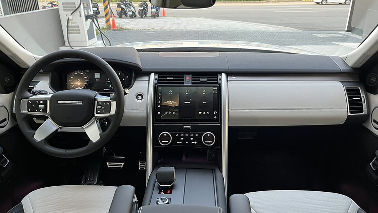 2025 新車 Land Rover Discovery Fuji White 富士山白 D250 柴油輕油電混合 Dynamic SE