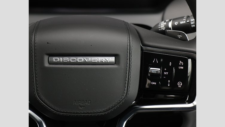 2025 認定中古車 Land Rover Discovery Sport フィレンツェレッド INGENIUM 1.5リッター3気筒 309PS ターボチャージドガソリン PHEV（AT）AWD 標準ホイール Dynamic HSE