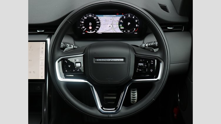 2025 認定中古車 Land Rover Discovery Sport フィレンツェレッド INGENIUM 1.5リッター3気筒 309PS ターボチャージドガソリン PHEV（AT）AWD 標準ホイール Dynamic HSE