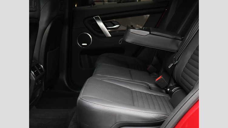 2025 認定中古車 Land Rover Discovery Sport フィレンツェレッド INGENIUM 1.5リッター3気筒 309PS ターボチャージドガソリン PHEV（AT）AWD 標準ホイール Dynamic HSE