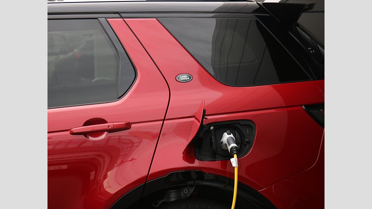 2025 認定中古車 Land Rover Discovery Sport フィレンツェレッド INGENIUM 1.5リッター3気筒 309PS ターボチャージドガソリン PHEV（AT）AWD 標準ホイール Dynamic HSE