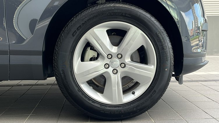 2024 新車 Land Rover Range Rover Velar Varesine Blue 2.0 litre i4P​  標準軸距 P250 S