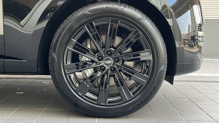 2025 新車 Land Rover Range Rover (1AG) Santorini Black 聖托里尼黑 P400 汽油 (輕油電混合) 長軸距7人座 HSE