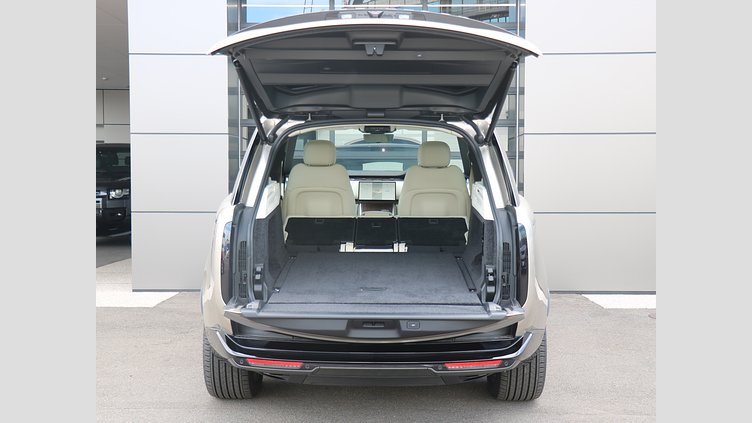 2024 認定中古車 Land Rover Range Rover バトゥミゴールド P550 AWD PHEV（AT） スタンダードホイールベース SE