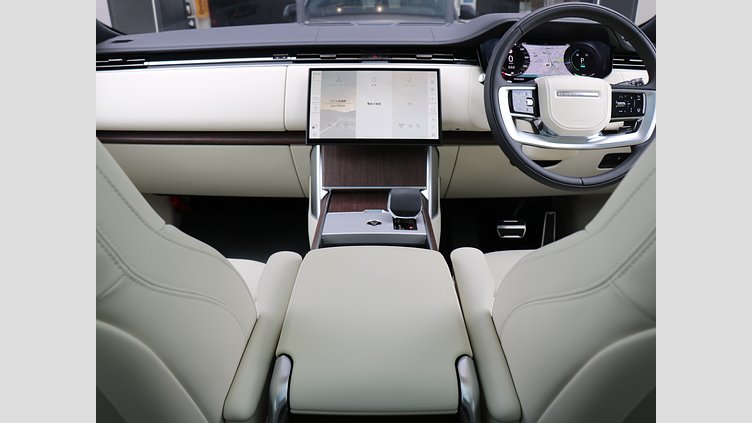 2024 認定中古車 Land Rover Range Rover バトゥミゴールド P550 AWD PHEV（AT） スタンダードホイールベース SE