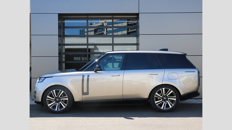 2024 認定中古車 Land Rover Range Rover バトゥミゴールド P550 AWD PHEV（AT） スタンダードホイールベース SE