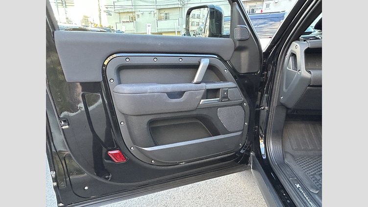 2022 認定中古車 Land Rover Defender 90 サントリーニブラック P300 AWD（AT） X-DYNAMIC SE