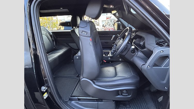 2022 認定中古車 Land Rover Defender 90 サントリーニブラック P300 AWD（AT） X-DYNAMIC SE