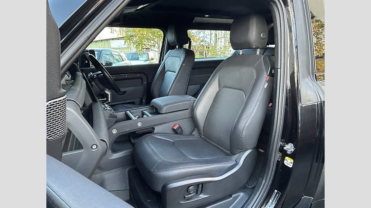 2022 認定中古車 Land Rover Defender 90 サントリーニブラック P300 AWD（AT） X-DYNAMIC SE