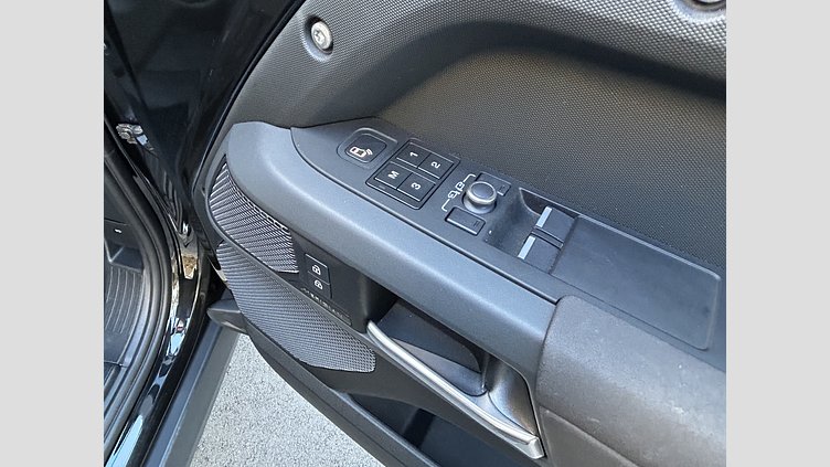 2022 認定中古車 Land Rover Defender 90 サントリーニブラック P300 AWD（AT） X-DYNAMIC SE