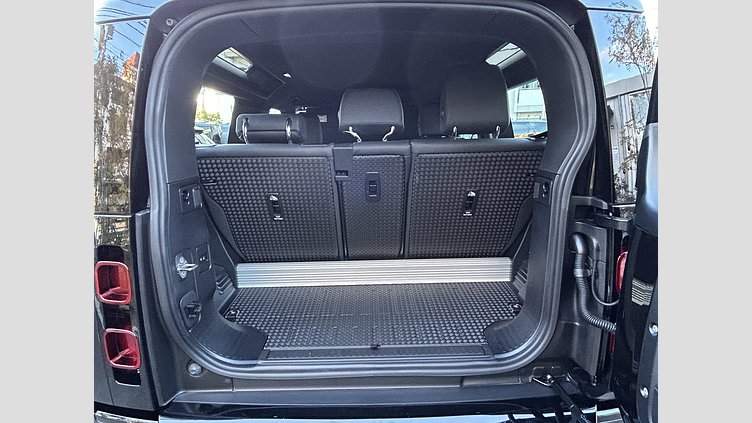 2022 認定中古車 Land Rover Defender 90 サントリーニブラック P300 AWD（AT） X-DYNAMIC SE