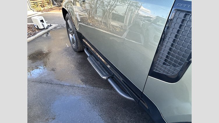 2025 認定中古車 Land Rover Defender 90 パンゲアグリーン D350 ディーゼルマイルドハイブリッド X-Dynamic HSE