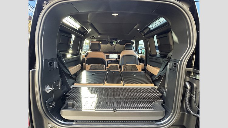 2025 認定中古車 Land Rover Defender 90 パンゲアグリーン D350 ディーゼルマイルドハイブリッド X-Dynamic HSE