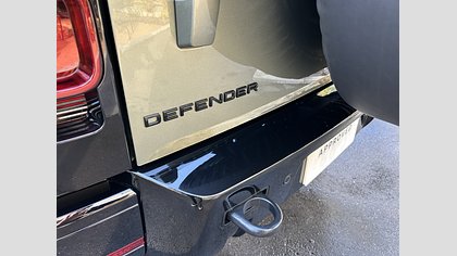 Defender 90 13