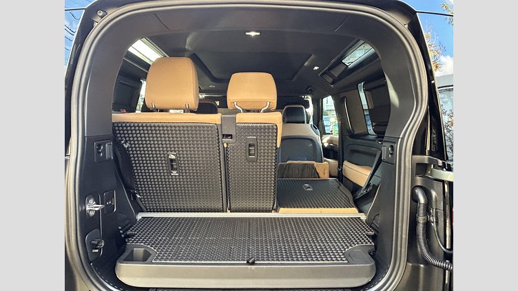 2025 認定中古車 Land Rover Defender 90 パンゲアグリーン D350 ディーゼルマイルドハイブリッド X-Dynamic HSE