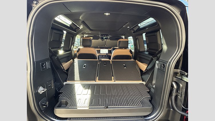 2025 認定中古車 Land Rover Defender 90 パンゲアグリーン D350 ディーゼルマイルドハイブリッド X-Dynamic HSE