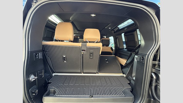 2025 認定中古車 Land Rover Defender 90 パンゲアグリーン D350 ディーゼルマイルドハイブリッド X-Dynamic HSE