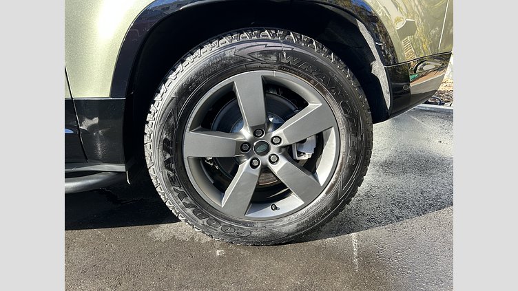 2025 認定中古車 Land Rover Defender 90 パンゲアグリーン D350 ディーゼルマイルドハイブリッド X-Dynamic HSE