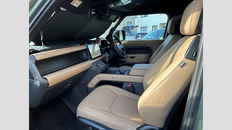 2025 認定中古車 Land Rover Defender 90 パンゲアグリーン D350 ディーゼルマイルドハイブリッド X-Dynamic HSE