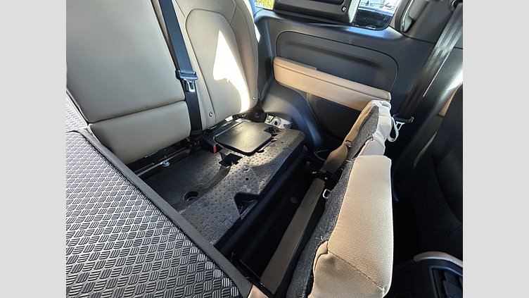 2025 認定中古車 Land Rover Defender 90 パンゲアグリーン D350 ディーゼルマイルドハイブリッド X-Dynamic HSE