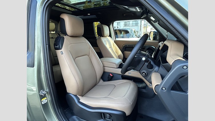 2025 認定中古車 Land Rover Defender 90 パンゲアグリーン D350 ディーゼルマイルドハイブリッド X-Dynamic HSE
