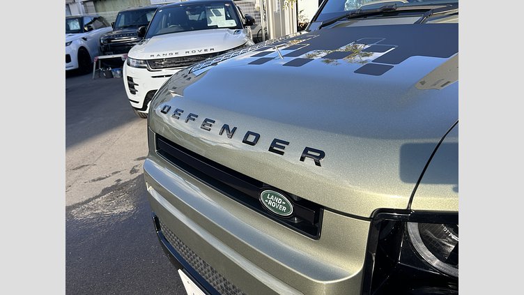 2025 認定中古車 Land Rover Defender 90 パンゲアグリーン D350 ディーゼルマイルドハイブリッド X-Dynamic HSE
